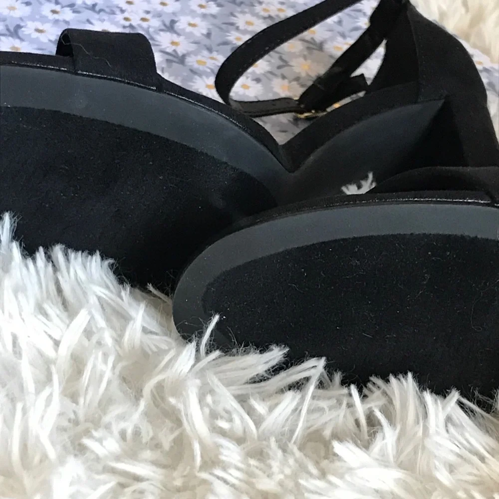 Suede High Heels - Picture 7 of 9